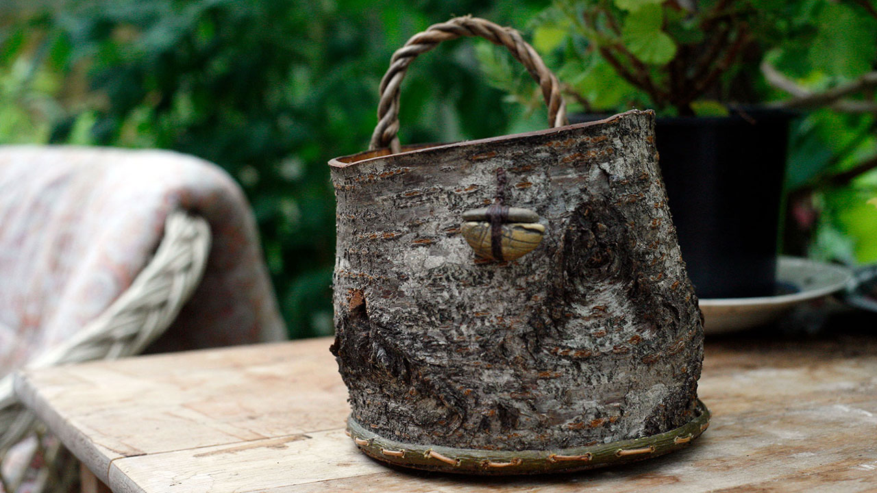 Kurv af kirsebærbark