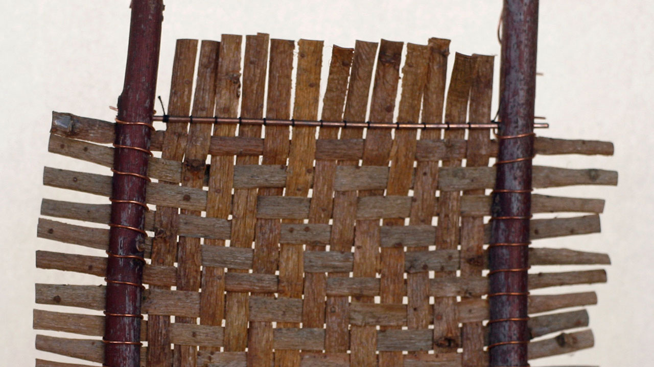 Lille billede med flettet birkebark